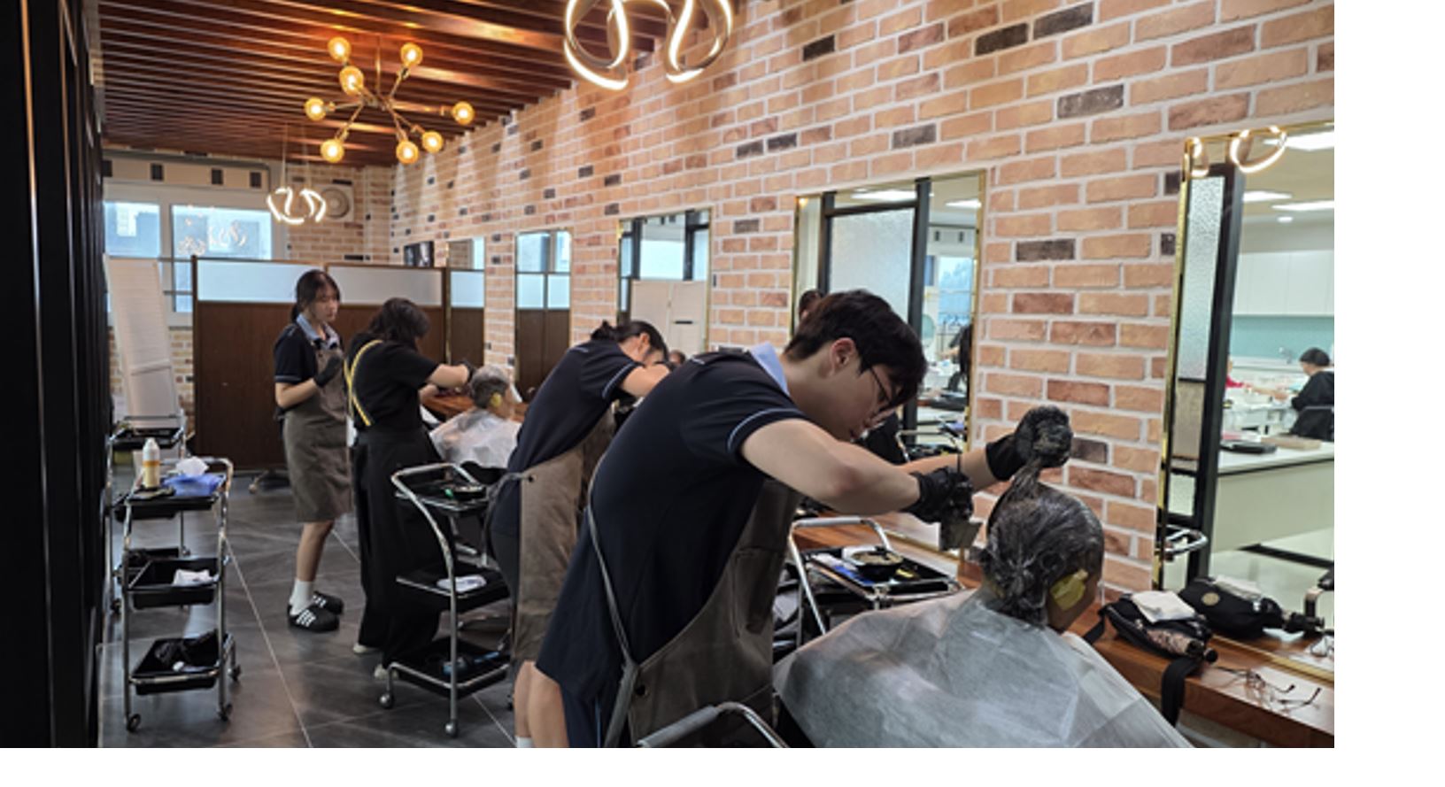 지역주민 초청 행복을 나누는 우리동네 뷰티데이